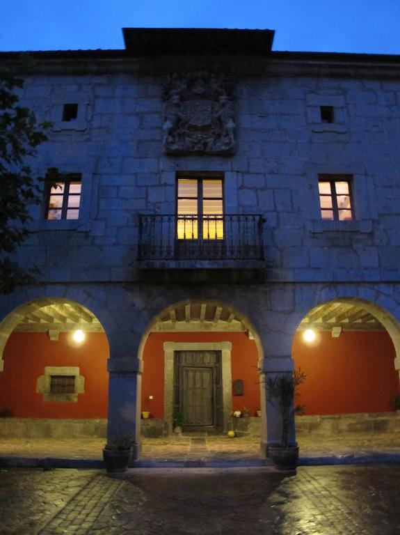 Casona Valle de Soba Regules Exterior foto